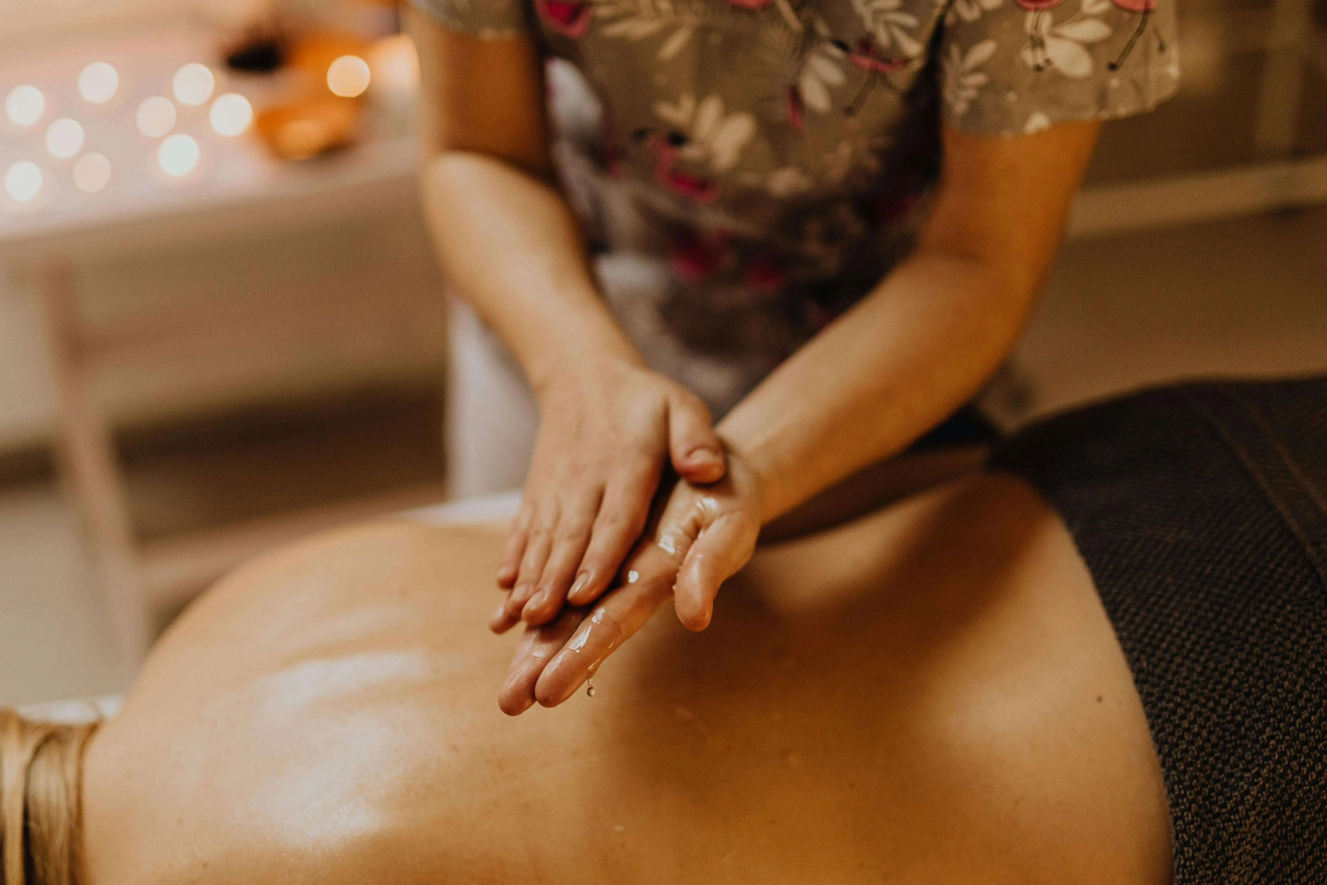Wellnessmassage mit Jing-Öl